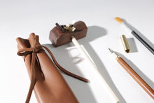 Load image into Gallery viewer, Pencil case - Brown