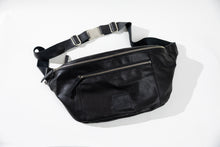 Load image into Gallery viewer, The Essential Pouch - Black (Large)