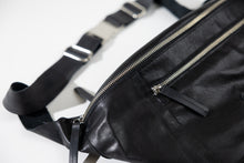 Load image into Gallery viewer, The Essential Pouch - Black (Large)