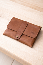 Load image into Gallery viewer, Tobacco Case - Brown