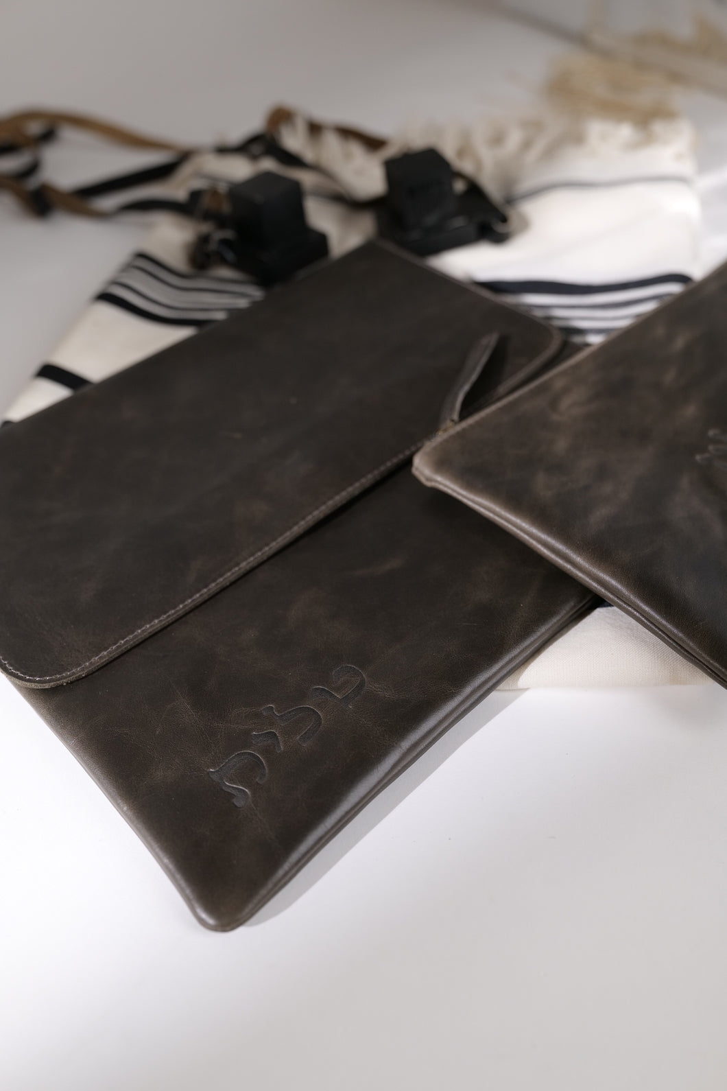 Tallit - Olive Gray